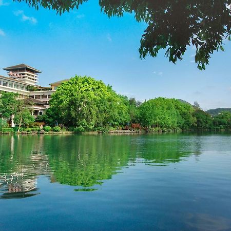 Guilin Ronghu Hotel Exterior photo