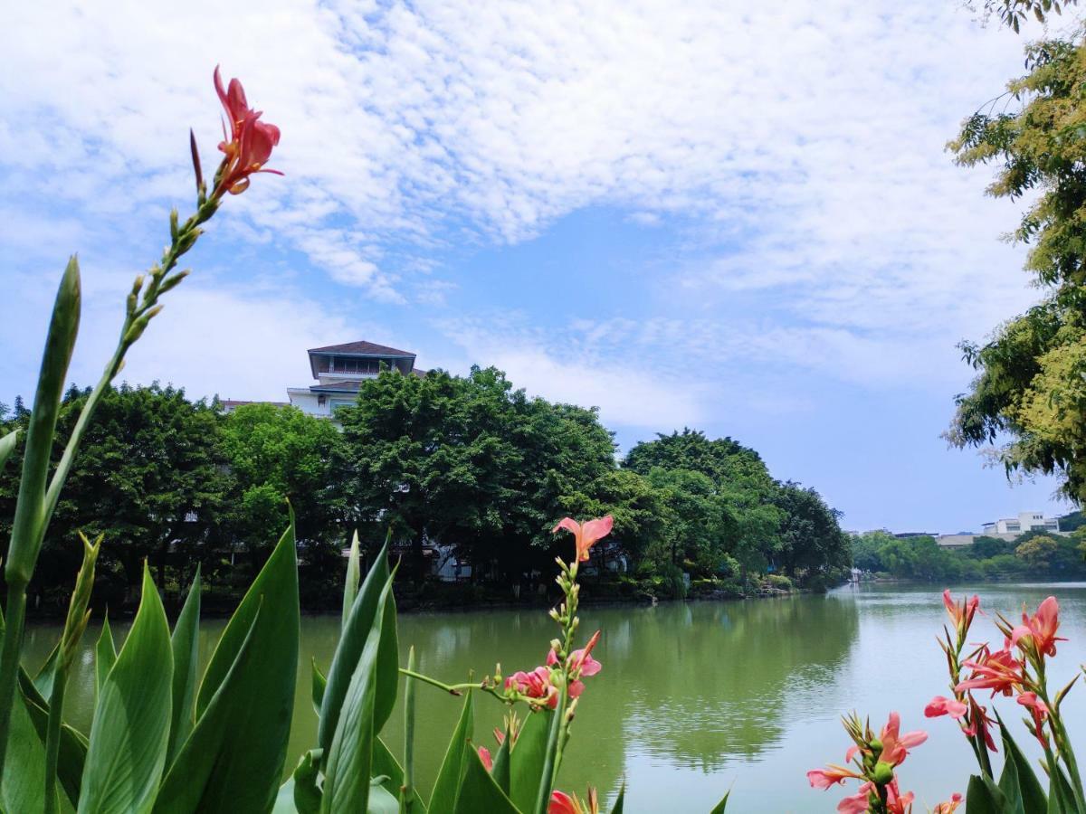 Guilin Ronghu Hotel Exterior photo